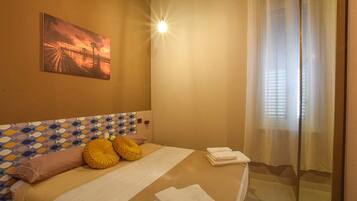 3 chambres, fer et planche Ă repasser, Wi-Fi, draps fournis