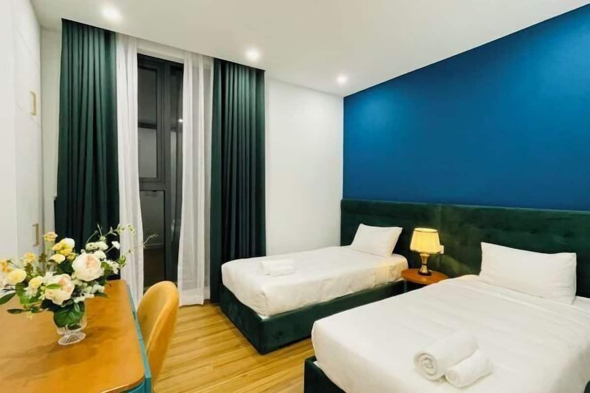 2 chambres, bureau, espace de travail pour ordinateurs portables
