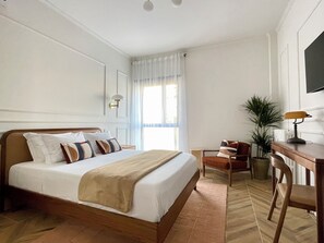 Classic Room, City View | In-room safe, desk, free WiFi, bed sheets - The New Guesthouse Vatican (Rome)