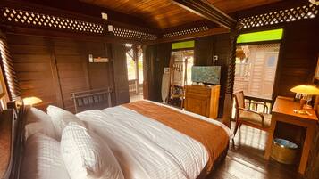 1 bedroom, in-room safe, desk, laptop workspace