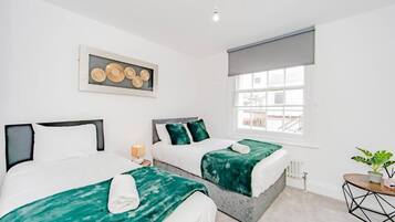 2 bedrooms, iron/ironing board, free WiFi, bed sheets