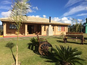 Exterior - Magnificat Cottage (Cunha)