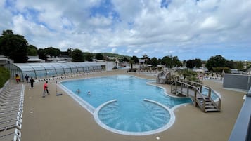 Indoor pool, outdoor pool