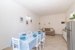 Villa | 2 bedrooms - Appartamento Rosmarino In The City Center (Santa Teresa di Gallura)