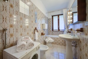 Apartment - Il Nido di Elda few Steps From Skiing (Bardonecchia)