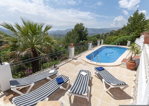 Villa | 5 bedrooms - Casabra in Ador With 5 Bedrooms and 3 Bathrooms (Palma de Gandia)