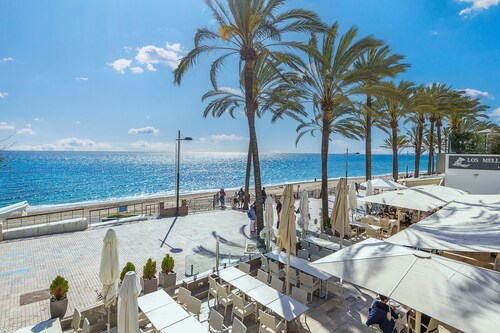 Marbella Pool House Gf55on sea Shore