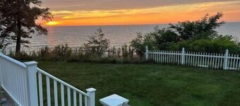 Beachfront Retreat in Wine Country w/ Sunset View!