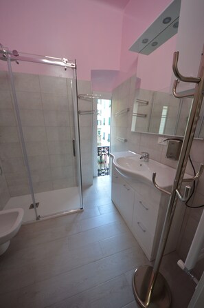 Deluxe Apartment | Bathroom - Mami Affittacamere (Genoa)