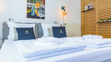 2 bedrooms, desk, free WiFi, bed sheets