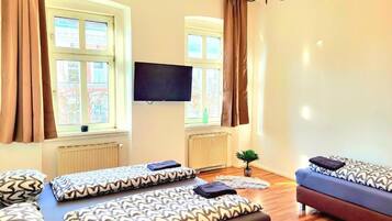 Apartment, 3 Bedrooms | 3 bedrooms, hypo-allergenic bedding, blackout drapes, soundproofing