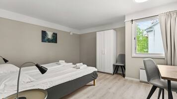 Căn hộ phong cách cổ điển, ban công | 4 phòng ngủ