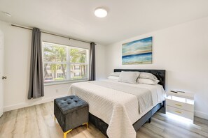 Apartment (2 Bedrooms) | Interior - Marco Island Townhome: 2 Mi to Beaches! (Marco Island)