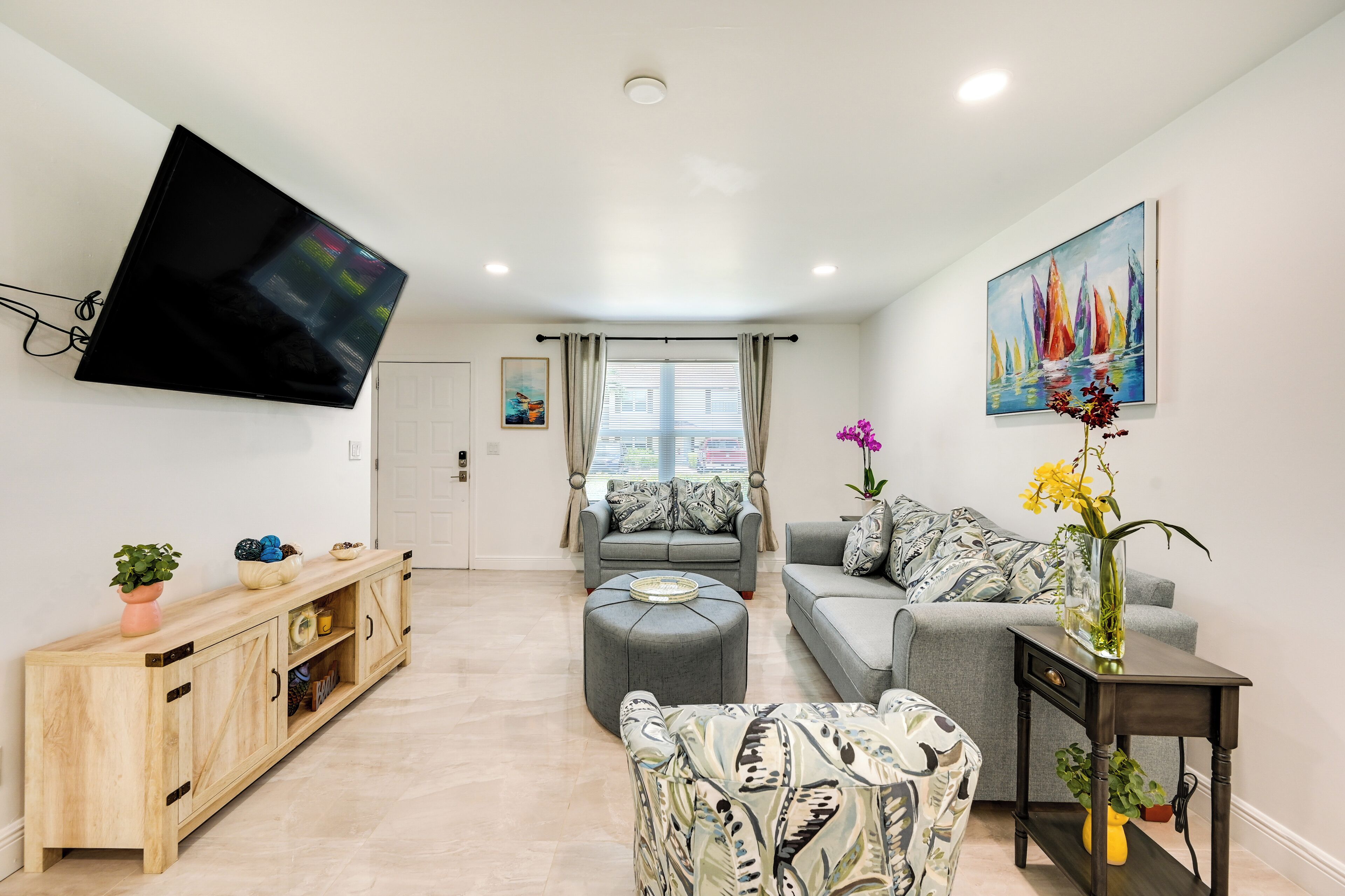 Apartment (2 Bedrooms) | Front of property