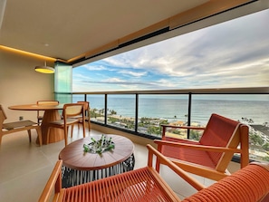 Apartemen Presidensial | Tempat makan outdoor