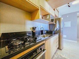 Refrigerador, microondas, cafetera/tetera, licuadora