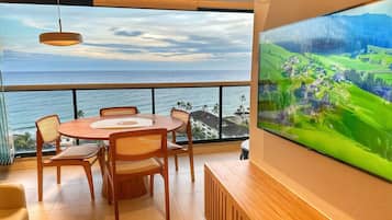 Presidential Apartment | Dining