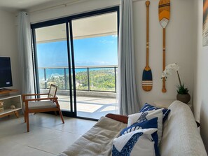 Apartemen Elite | Area keluarga | TV layar datar