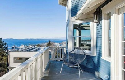 6B3B Luxury Home! Sleeps 20! Beautiful Views!