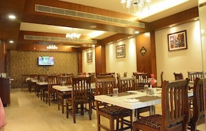 Restaurant - Hotel Eden roc (Bhubaneshwar)