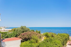 Family Quadruple Room, Multiple Beds | Terrace/patio - apuliablue1 (Bari)