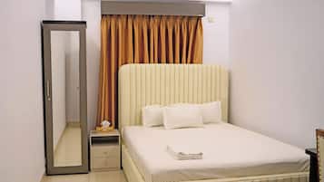 Basic Room | Premium bedding, pillow-top beds, in-room safe, desk