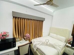 Basic Room - Maya By Xpressmall Hotels & Resorts (Dhaka)