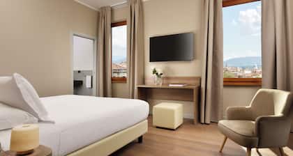 Essence Hotel