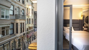King Room with Balcony | 陽台