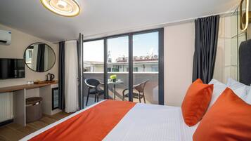 King Room with Terrace | Terrace/patio