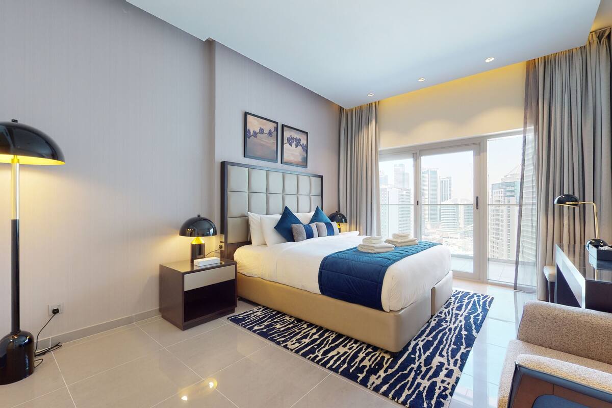 2 bedrooms, bed sheets