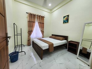 5 Schlafzimmer, Bügeleisen/Bügelbrett, WLAN, Bettwäsche