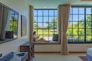 7 bedrooms, in-room safe, desk, iron/ironing board