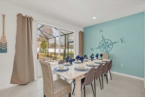 Dining - Upstay: Resort Villa w Pool & Cinema near Disney (Kissimmee)