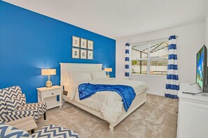8 bedrooms, iron/ironing board, WiFi, bed sheets