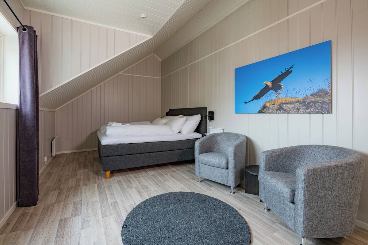 RORBU Deluxe/Fishermans cabin | Memory foam beds, WiFi (free), bed sheets
