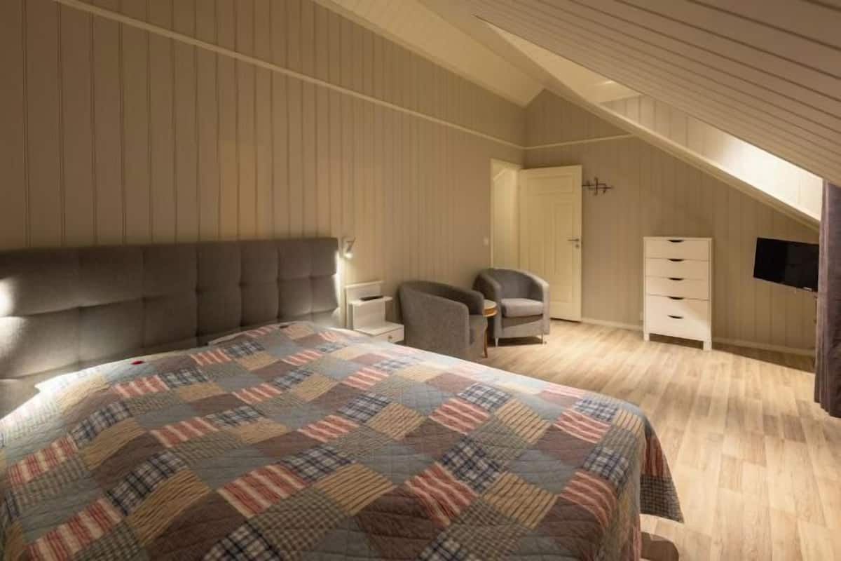 2 chambres, matelas mémoire de forme, Wi-Fi gratuit, draps fournis