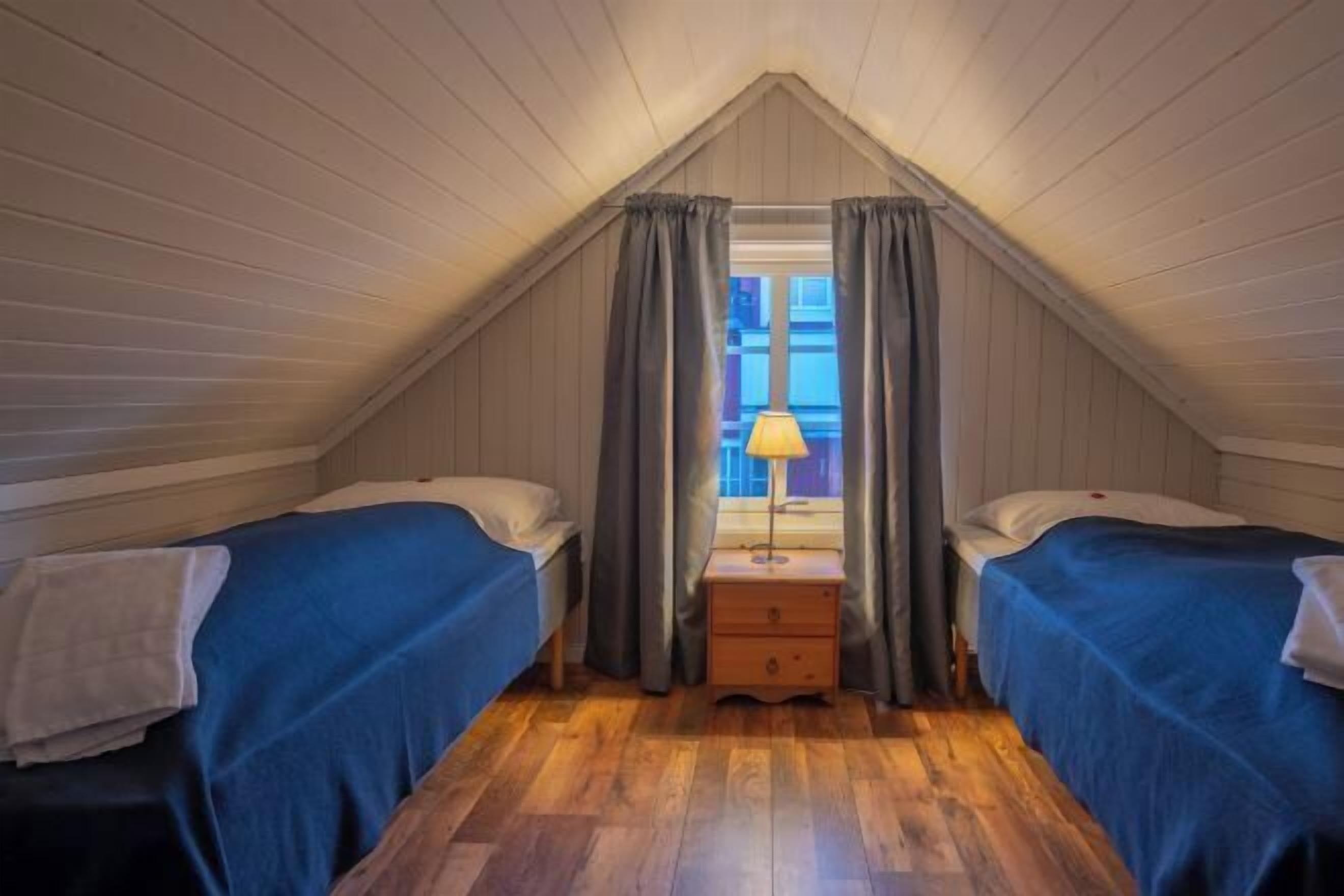 Matelas mémoire de forme, Wi-Fi gratuit, draps fournis