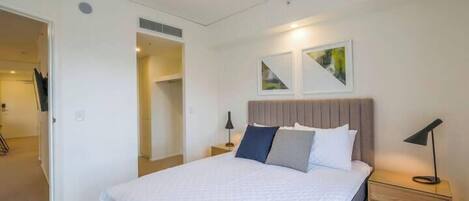 1 chambre, bureau, fer et planche à repasser, Wi-Fi