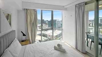 1 bedroom, desk, iron/ironing board, WiFi