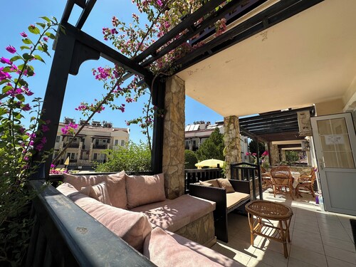 Grena Delux Pool View Your vacation home, the start of an unforgettable getaway.