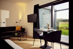 Luxury Studio | Free WiFi