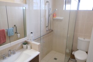 Shower, towels