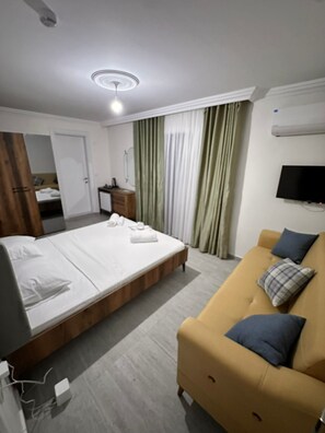 Free minibar items, free WiFi, bed sheets -  Bir Tebessüm Ayvalık (Ayvalik)