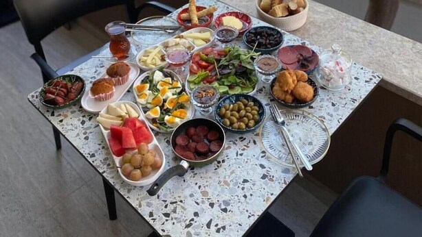 Breakfast meal -  Bir Tebessüm Ayvalık (Ayvalik)