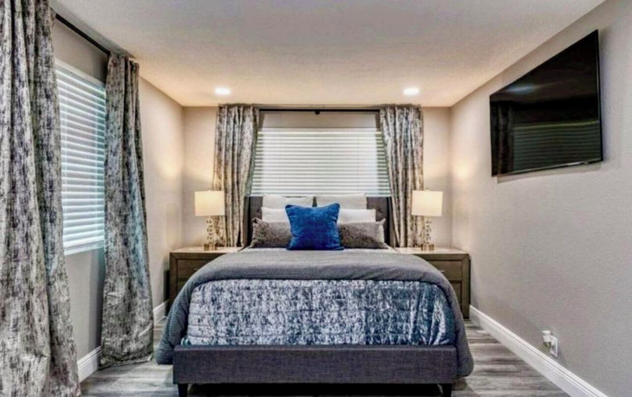 Charming 2-bedroom house with AC, WiFi in fabulous Tampa
