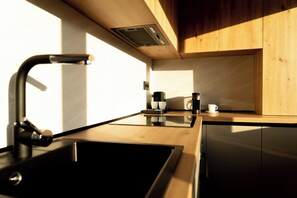 Fridge, espresso maker, coffee/tea maker, electric kettle