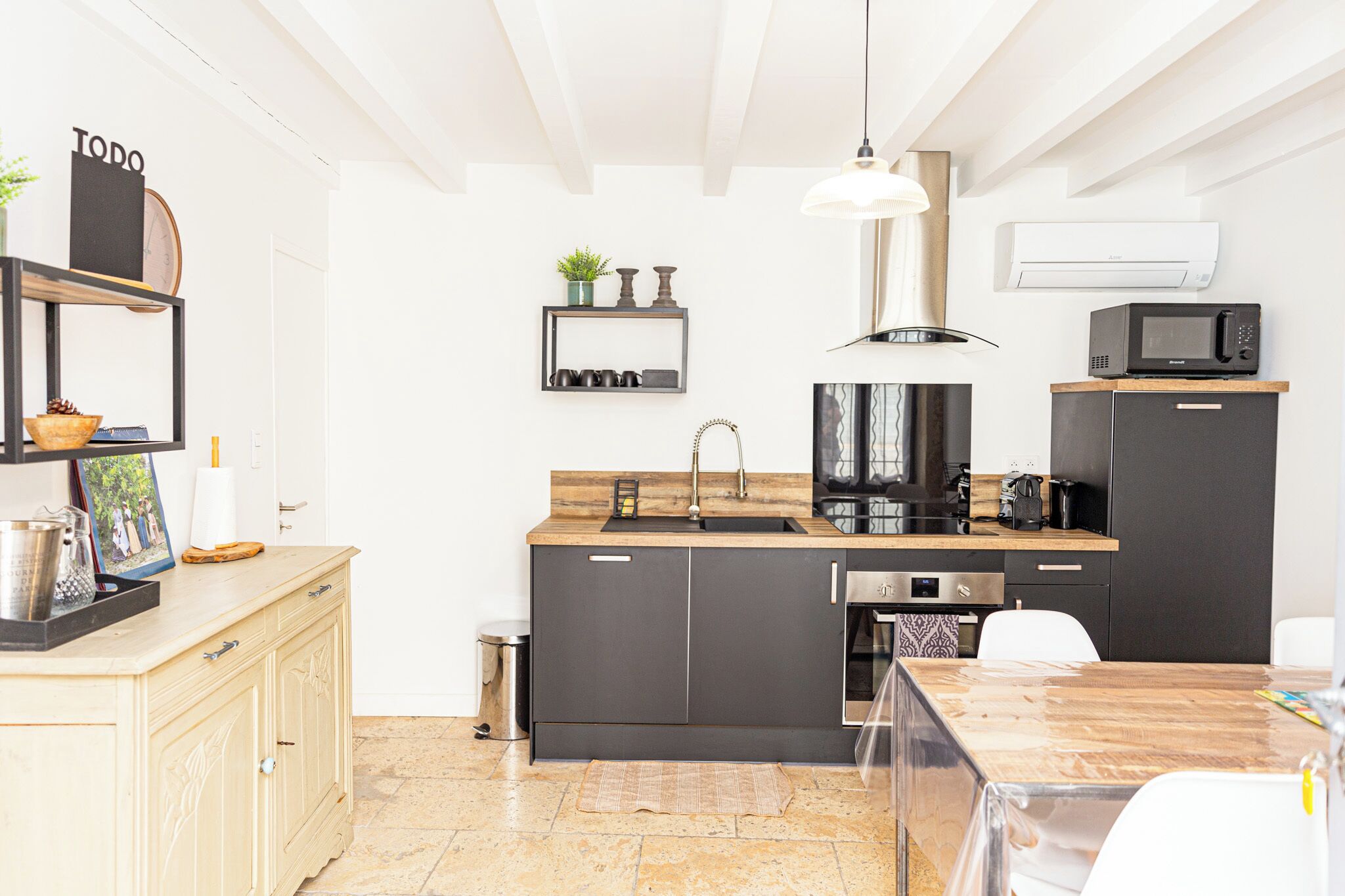 冷蔵庫、電子レンジ、オーブン、食器洗い機