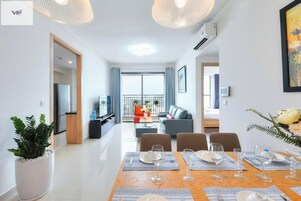 Economy Apartment, 1 Bedroom, Patio, City View | In-room dining