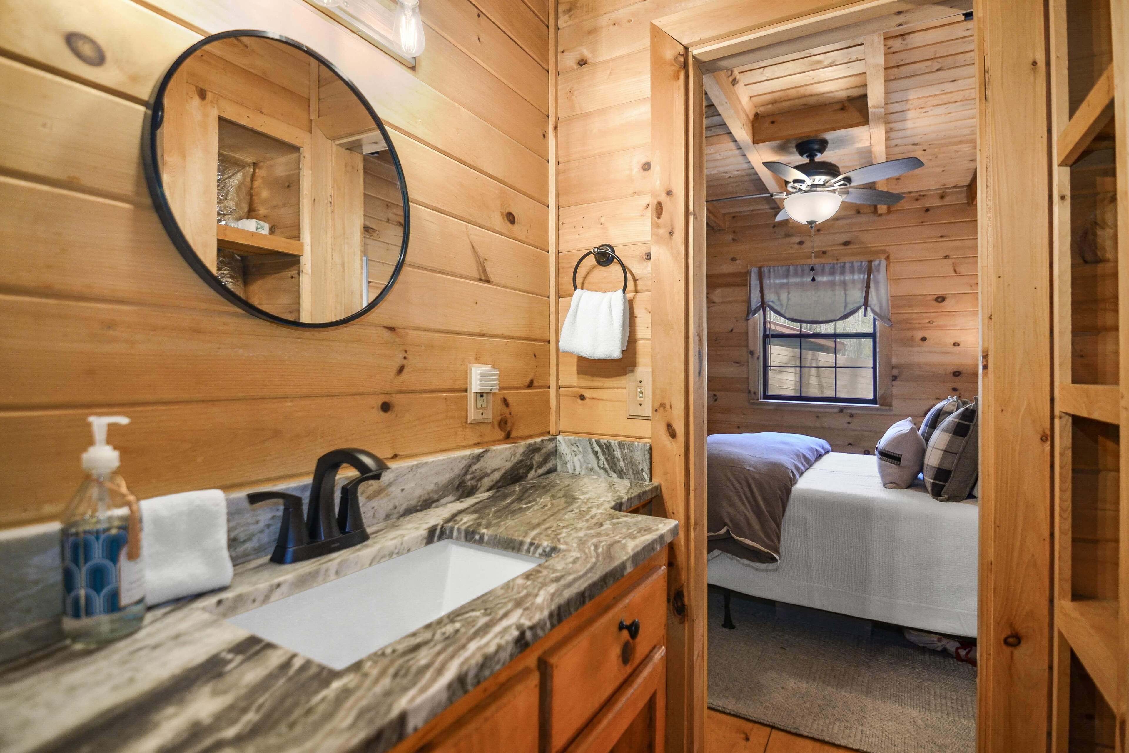 3 bedrooms, desk, iron/ironing board, travel crib